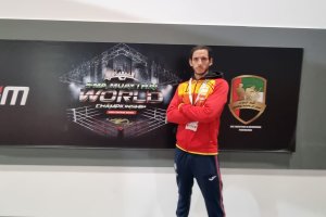 Javier Segura llevará con orgullo la bandera de España y de Almería en los Juegos.