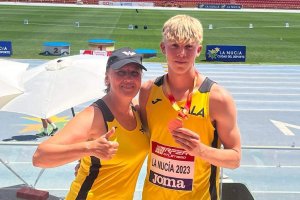 Josef David Linthorst con su entrenadora Eleonora Kislenko.