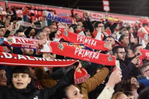 La mejor entrada la pasada temporada fue ante el Barça: 15.279 aficionados.