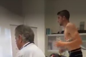 El nuevo jugador rojiblanco pasa las pruebas médicas en Almería.