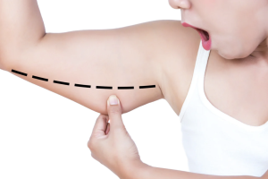 ¡Fortalece tus brazos y despídete de las alas de murciélago con esta rutina personalizable!