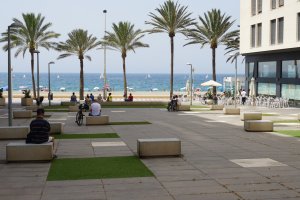 A la prensa y junto al mar, una buena manera de hacer frente al calor