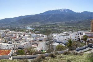 Laujar pasó de los más de 40º del miércoles a los 29 grados de máxima ayer