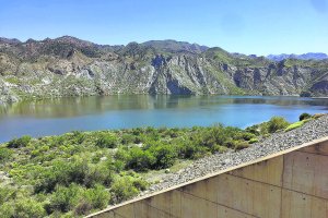 Parte de las existencias del pantano del Almanzora están reservadas a algunas comunidades de regantes.