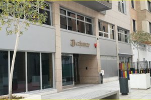 Edificio de Cajamar en la Plaza 3 de abril (antigua Estación de Autobuses).