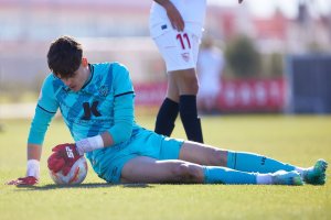 Bruno Iribarne en la Ciudad Deportiva del Sevilla con el juvenil de la UD Almería.