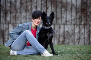 Sharon Sitzer, autora del cuento \'Perretes con suerte\' de editorial Mr. Momo.