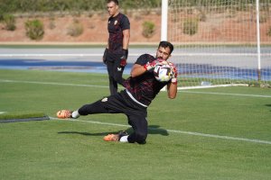 Fernando Pacheco entrenando con el conjunto rojiblanco la temporada pasada.