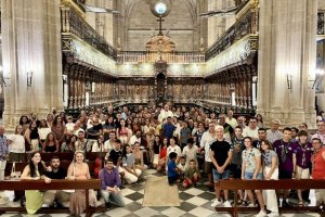 Misa de despedida a los miembros de la expedición que irá a la JMJ de Lisboa desde Almería.