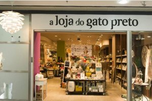 Imagen de la web del CC Mediterráneo de la tienda A Loja Do Gato Preto.