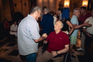 Guillermo Blanes en la Ofrenda Floral del Almería con Rafa Góngora.