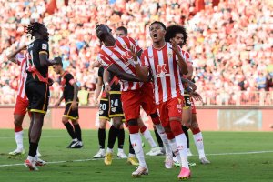 Iddrisu Baba (27) y Lázaro Vinicius (20), en el choque del viernes contra el Rayo Vallecano.