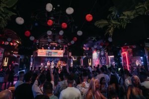 Ambientazo en Sala Berlín.