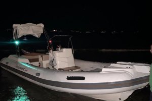 La operación se realizó sobre las 20 horas tras recibir aviso de avistamiento.