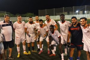 El Plus Ultra junto a su presidente Pepe Cortés.