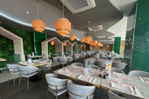 Restaurante en la avenida de la Vega de Acá, 71.