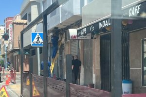 Un bar de Regiones durante uno de los cierres estos días de feria por los cortes de luz.