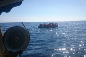 Imagen de archivo de una patera.