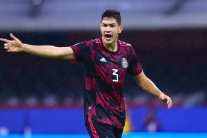 César Montes no va convocado con México por la falta de minutos.