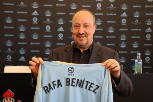 Rafa Benítez en la previa de un partido en el que busca lograr la primera victoria.