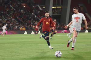Álex Baena en el España-Suiza Sub-21 en Almería.