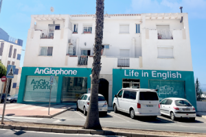 Nuevo centro en la avenida Carlos III, 100, Aguadulce.