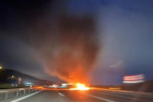 El coche se ha incendiado en la A7, en sentido Murcia.