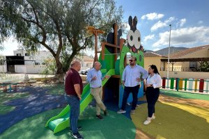 El equipo de Gobierno visita el estado de las obras en el nuevo parque de El Saltador.