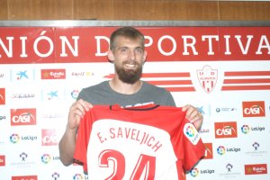Presentación de Saveljich con el Almería.