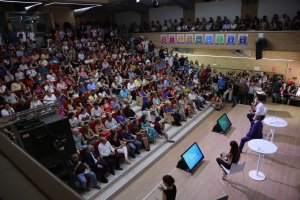 Acto de Diego Valera ayer en el Auditorio de la Universidad de Almería.