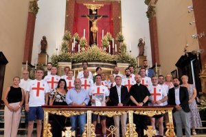 El presidente de la Diputación y el resto de peregrinos, en Dalías.