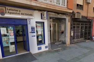 Administración de Lotería número 9 en la Avenida Cabo de Gata de Almería.