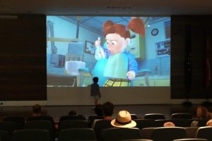 Cine adaptado a las necesidades de personas TEA en el Museo de Almería y público en general.