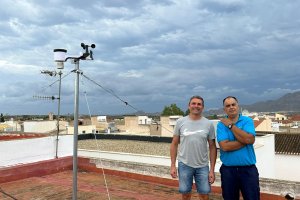 David Cutillas junto al alcalde de Los Gallardos, Francisco Miguel Reyes.