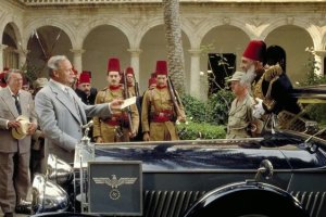 Imagen de la mítica escena de la película de Indiana Jones rodada en la Escuela de Arte de Almería.