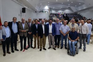 El Espacio Escénico de Fiñana albergó el sorteo de campos.