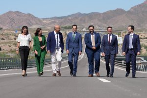 Representantes institucionales tras la apertura de los últimos tramos de la Autovía del Almanzora.