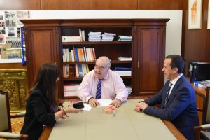 Encuentro del subdelegado del Gobierno en Almería con el Secretario de Estado de Justicia.