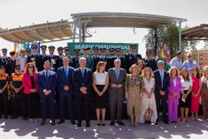 Autoridades de la Mancomunidad del Bajo Andarax y de los siete pueblos que la conforman, con agentes condecorados.