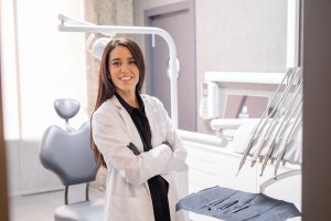 Dra. Ana Rubí Oña, Clínica Arcos.