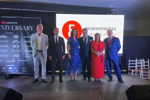 Juan Romero, Javier Aureliano García, María del Mar Vázquez, Luis Romero, Ana Moreno y Carlos Jesús Cano en la inauguración.