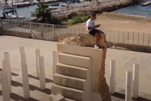 Una de las imágenes que aparecen en el vídeo de los seis jóvenes.