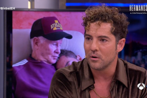 David Bisbal en el plató de El Hormiguero recordando a su padre.