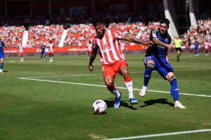 Luis Suárez en el partido ante el Granada en el Estadio de los Juegos Mediterráneos.
