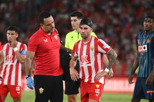 Embarba sufrió un golpe el día del Almería-Valencia.