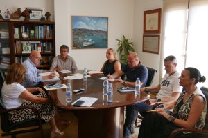 Adjudicada la instalación y puesta en funcionamiento de puntos de recarga para vehículos eléctricos en Adra.