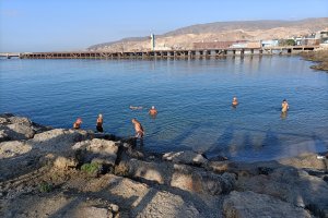 Baños a primera hora de la mañana de este 9 de octubre. (FOTO: Francisco G. Luque)