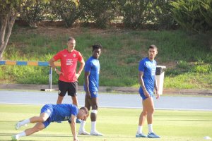 Garitano en su segundo entrenamiento en el Almería.