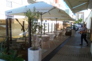 El bar Calahonda está en la calle Venezuela de El Ejido.