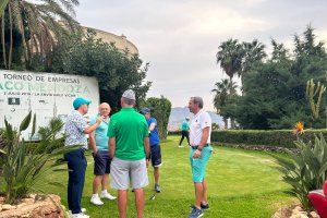 Los protagonistas preparando la competición.